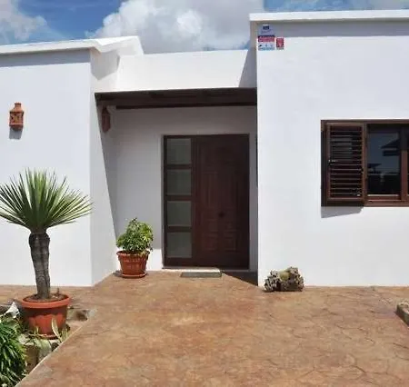 Villa Sleeps 6 Pool Wifi La Vegueta