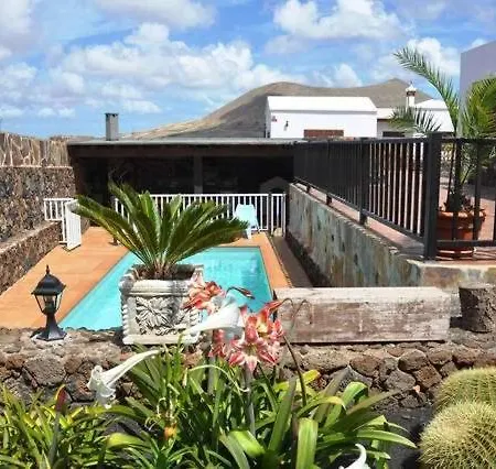Villa Sleeps 6 Pool Wifi La Vegueta